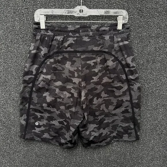 LULULEMON Pace Breaker Linerless 9" Shorts Camo Black Size Small - Picture 6 of 6